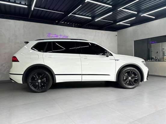 VOLKSWAGEN-TIGUAN-2.0 350 TSI GASOLINA ALLSPACE R-LINE 4MOTION DSG VOLKSWAGEN-TIGUAN-2021
