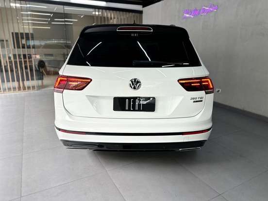 VOLKSWAGEN-TIGUAN-2021
