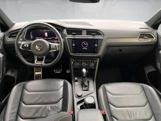 VOLKSWAGEN-TIGUAN-2021