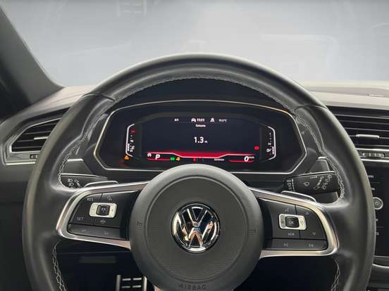 VOLKSWAGEN-TIGUAN-2021
