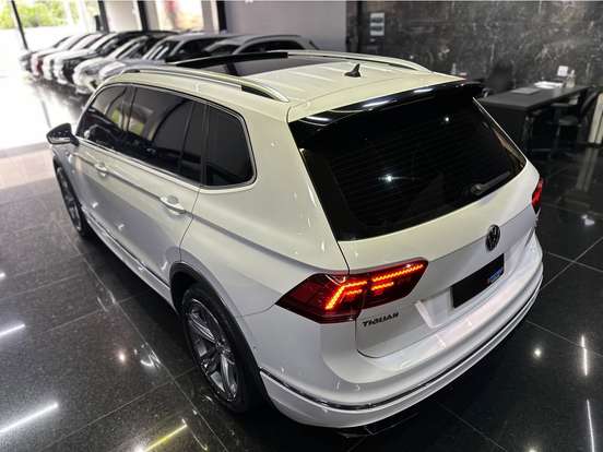 VOLKSWAGEN-TIGUAN-2019