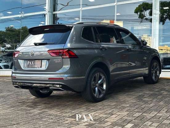 VOLKSWAGEN-TIGUAN-2021