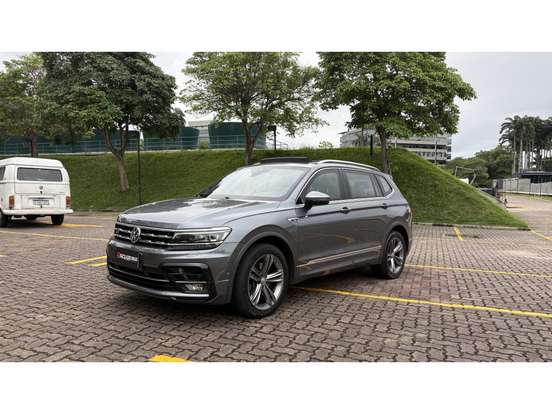 VOLKSWAGEN-TIGUAN-2020