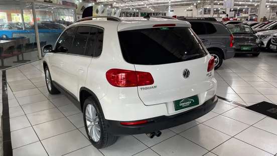 VOLKSWAGEN-TIGUAN-2013