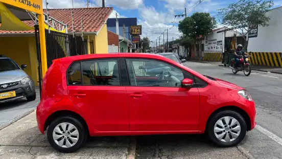 VOLKSWAGEN-UP-2014