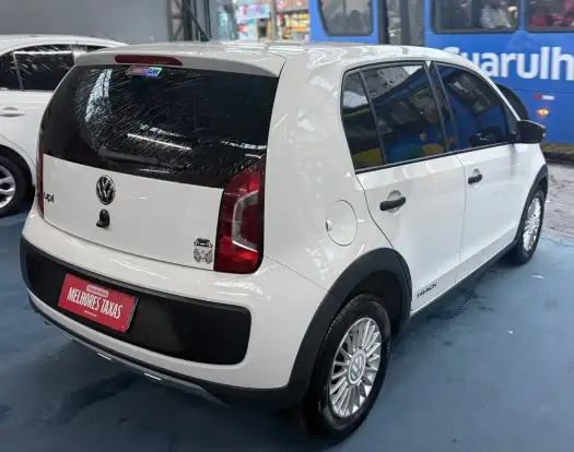 VOLKSWAGEN-UP-2016