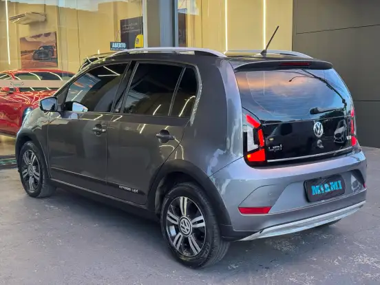 VOLKSWAGEN-UP-2018