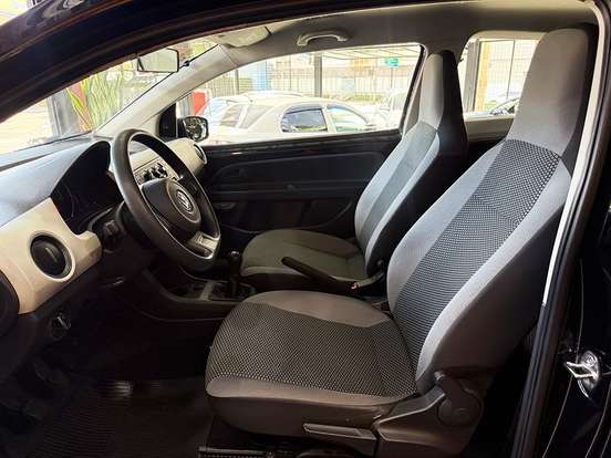 VOLKSWAGEN-UP-2014