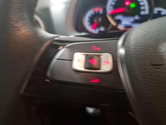 VOLKSWAGEN-UP-1.0 MPI MOVE UP 12V FLEX 4P AUTOMATIZADO VOLKSWAGEN-UP-2018