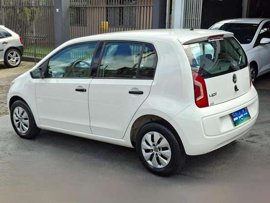 VOLKSWAGEN-UP-2016