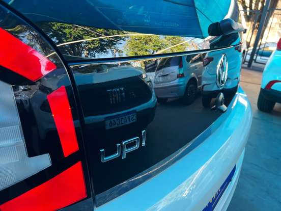 VOLKSWAGEN-UP-2018