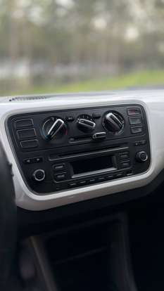 VOLKSWAGEN-UP-2015