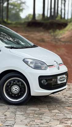 VOLKSWAGEN-UP-2015