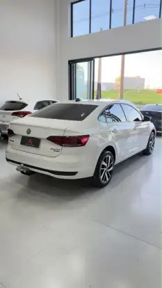 VOLKSWAGEN-VIRTUS-2018