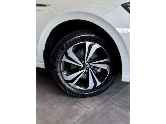 VOLKSWAGEN-VIRTUS-1.0 200 TSI COMFORTLINE AUTOMÁTICO VOLKSWAGEN-VIRTUS-2025