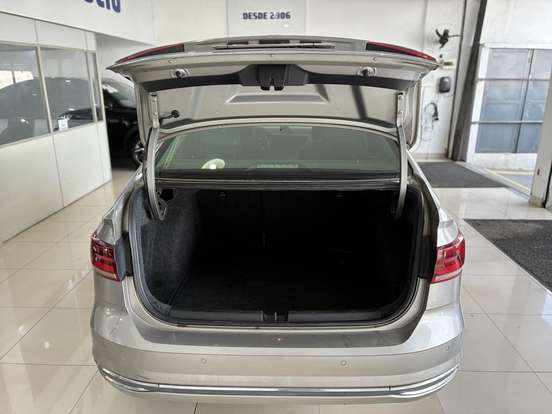 VOLKSWAGEN-VIRTUS-1.0 200 TSI HIGHLINE AUTOMÁTICO VOLKSWAGEN-VIRTUS-2018