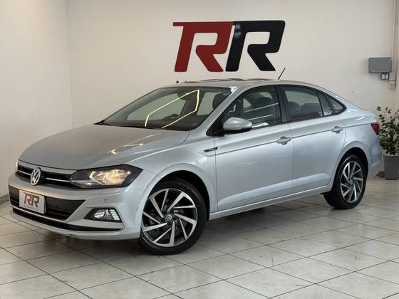 VOLKSWAGEN VIRTUS 1.0 200 TSI HIGHLINE AUTOMÁTICO