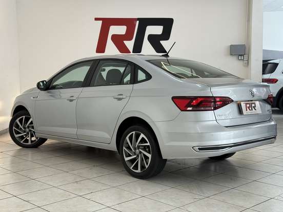 VOLKSWAGEN-VIRTUS-2018