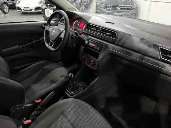 VOLKSWAGEN-VOYAGE-2021