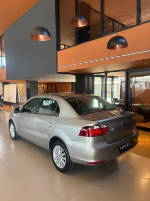 VOLKSWAGEN-VOYAGE-2014