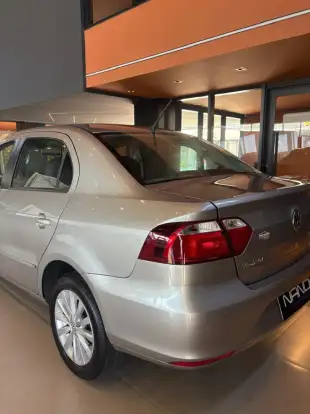 VOLKSWAGEN-VOYAGE-2014