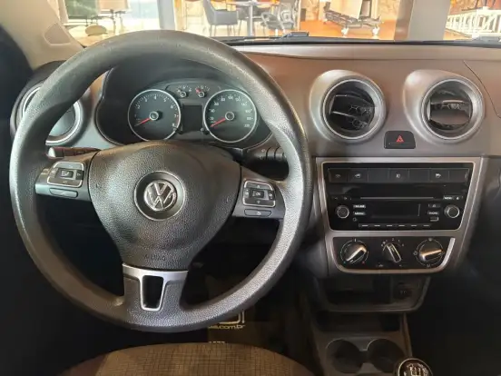 VOLKSWAGEN-VOYAGE-1.0 MI 8V FLEX 4P MANUAL VOLKSWAGEN-VOYAGE-2014