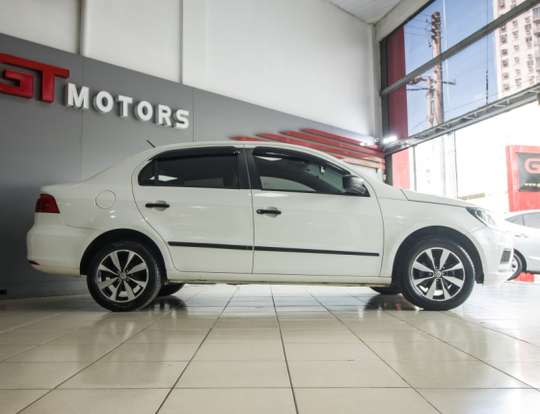 VOLKSWAGEN-VOYAGE-2022