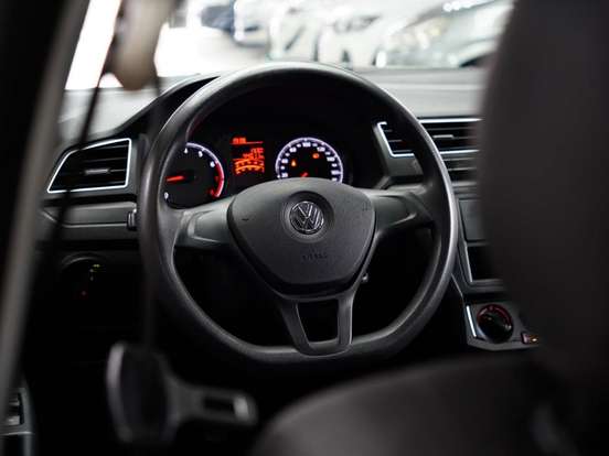 VOLKSWAGEN-VOYAGE-2022