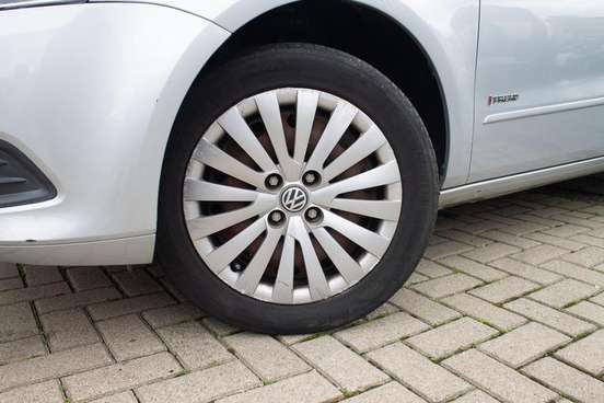 VOLKSWAGEN-VOYAGE-1.0 MI 8V FLEX 4P MANUAL VOLKSWAGEN-VOYAGE-2012