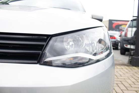 VOLKSWAGEN-VOYAGE-2012