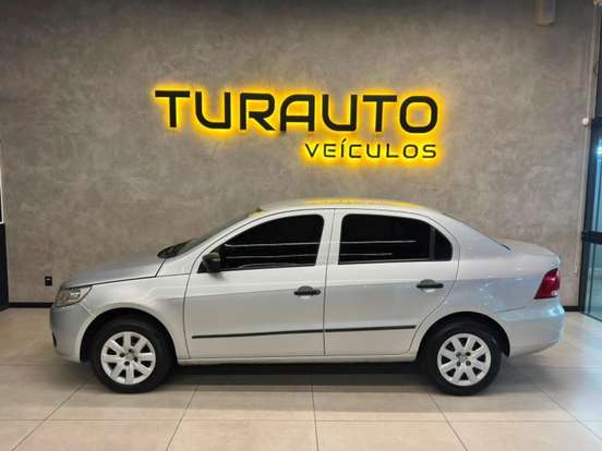 VOLKSWAGEN-VOYAGE-1.0 MI 8V FLEX 4P MANUAL VOLKSWAGEN-VOYAGE-2013