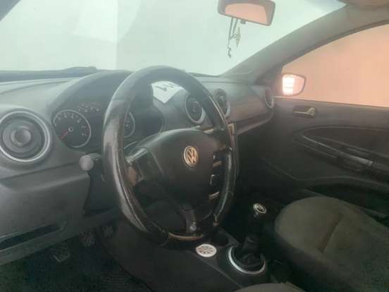 VOLKSWAGEN-VOYAGE-2010