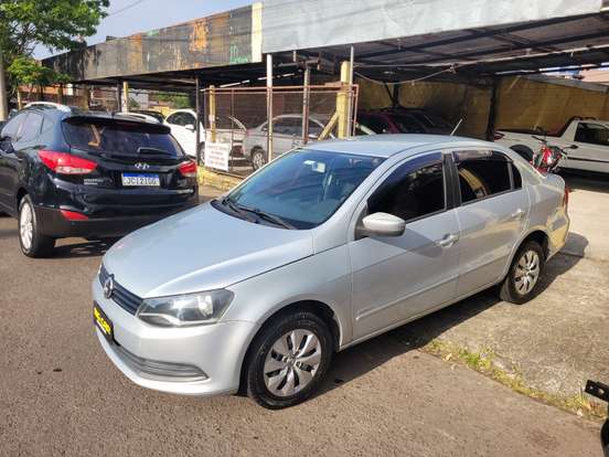 VOLKSWAGEN-VOYAGE-2012