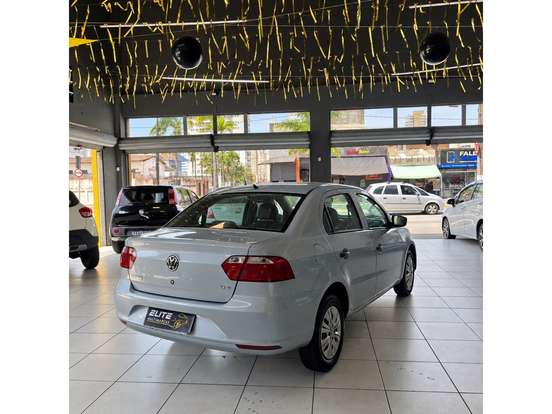 VOLKSWAGEN-VOYAGE-2014