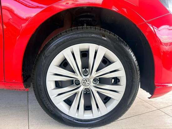 VOLKSWAGEN-VOYAGE-2020