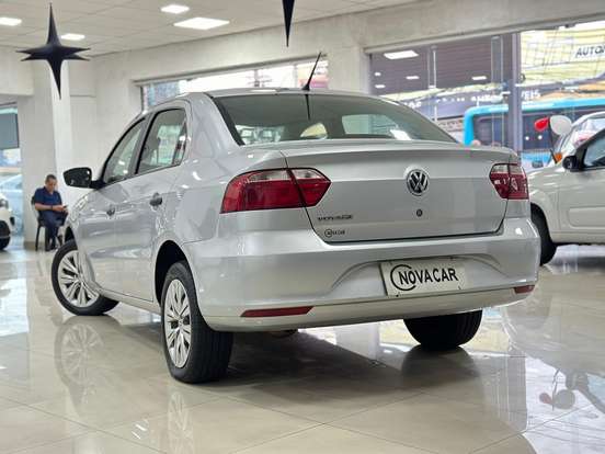 VOLKSWAGEN-VOYAGE-2021