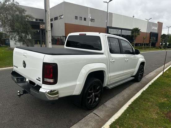 VOLKSWAGEN-AMAROK-2022