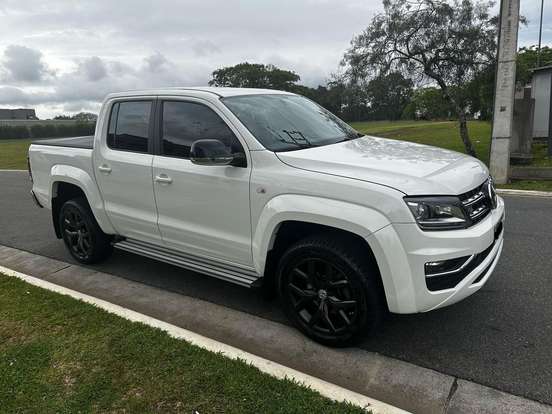 VOLKSWAGEN-AMAROK-2022