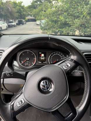 VOLKSWAGEN-AMAROK-2022