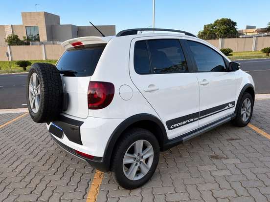 VOLKSWAGEN-CROSSFOX-1.6 MI FLEX 8V 4P MANUAL VOLKSWAGEN-CROSSFOX-2011