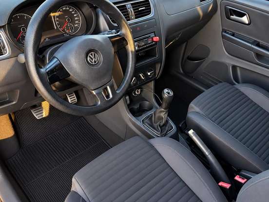 VOLKSWAGEN-CROSSFOX-1.6 MI FLEX 8V 4P MANUAL VOLKSWAGEN-CROSSFOX-2011