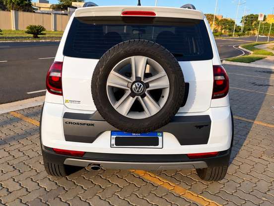 VOLKSWAGEN-CROSSFOX-1.6 MI FLEX 8V 4P MANUAL VOLKSWAGEN-CROSSFOX-2011