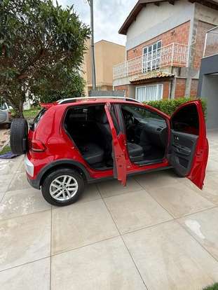VOLKSWAGEN-CROSSFOX-2015