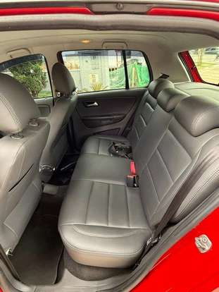 VOLKSWAGEN-CROSSFOX-2015