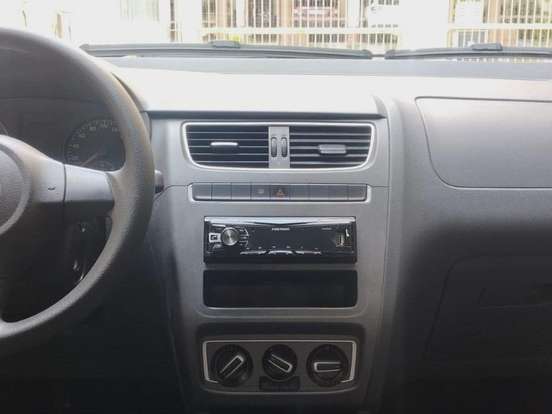 VOLKSWAGEN-FOX-1.0 MI 8V FLEX 4P MANUAL VOLKSWAGEN-FOX-2014