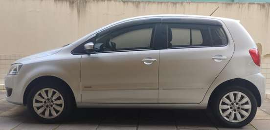 VOLKSWAGEN-FOX-2014