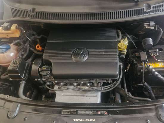 VOLKSWAGEN-FOX-1.0 MI CITY 8V FLEX 4P MANUAL VOLKSWAGEN-FOX-2005