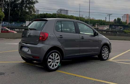 VOLKSWAGEN-FOX-2013
