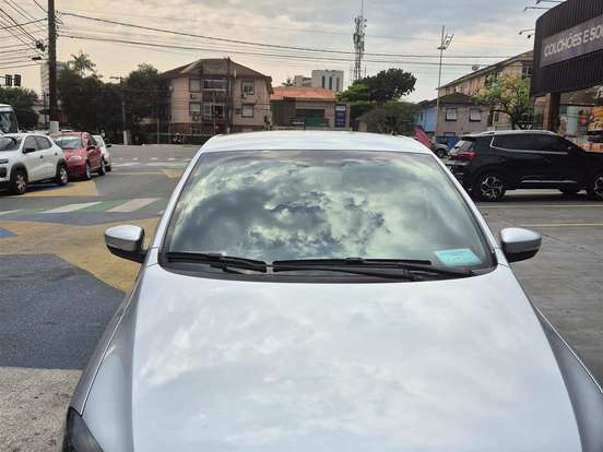 VOLKSWAGEN-FOX-1.6 MI HIGHLINE 8V FLEX 4P AUTOMATIZADO VOLKSWAGEN-FOX-2013