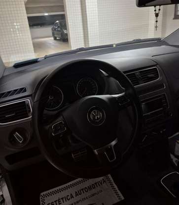 VOLKSWAGEN-FOX-2013